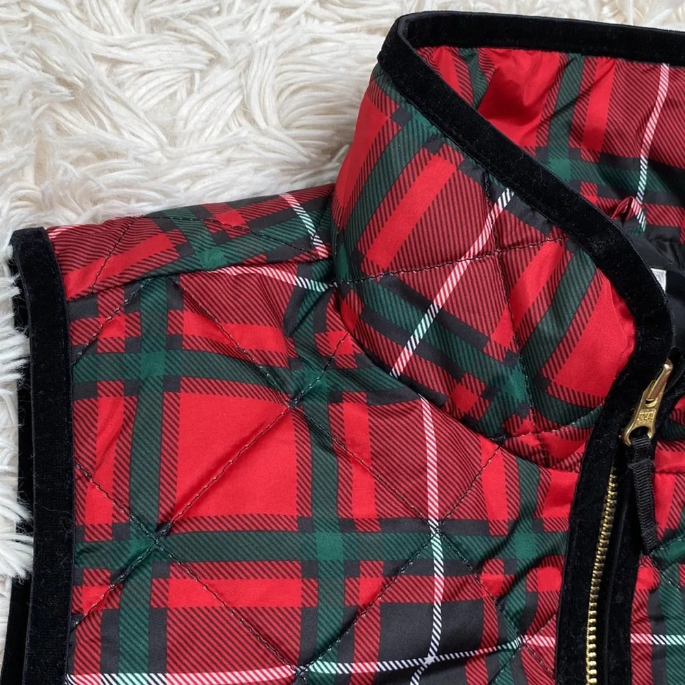 🎉2X HP🎉 Old Navy Plaid Quilted Vest 💗 Red Green White & Black - Picture 7 of 14